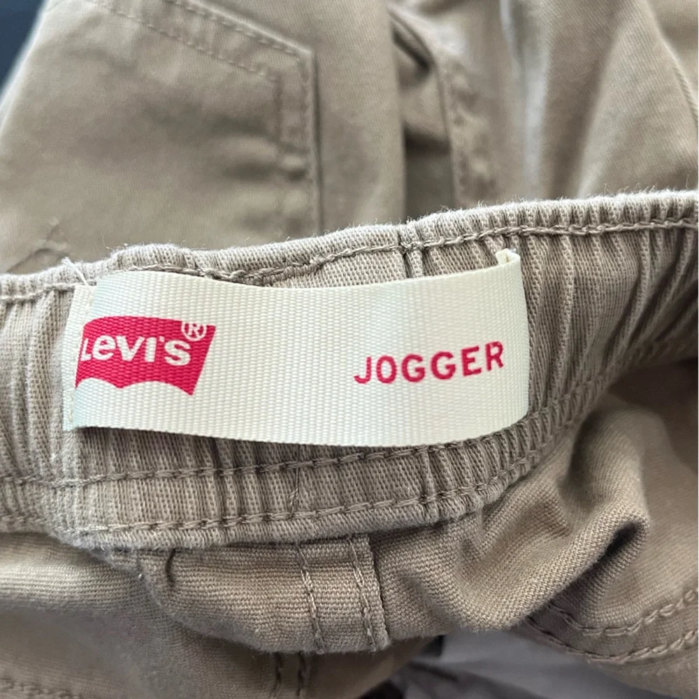 Boy Khaki Levi’s Joggers